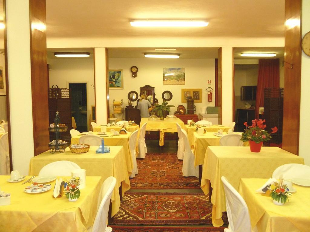 Hotel Agnello D'Oro Genova Buitenkant foto
