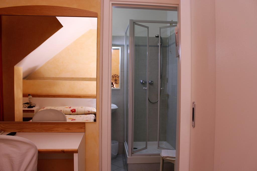 Hotel Agnello D'Oro Genova Buitenkant foto
