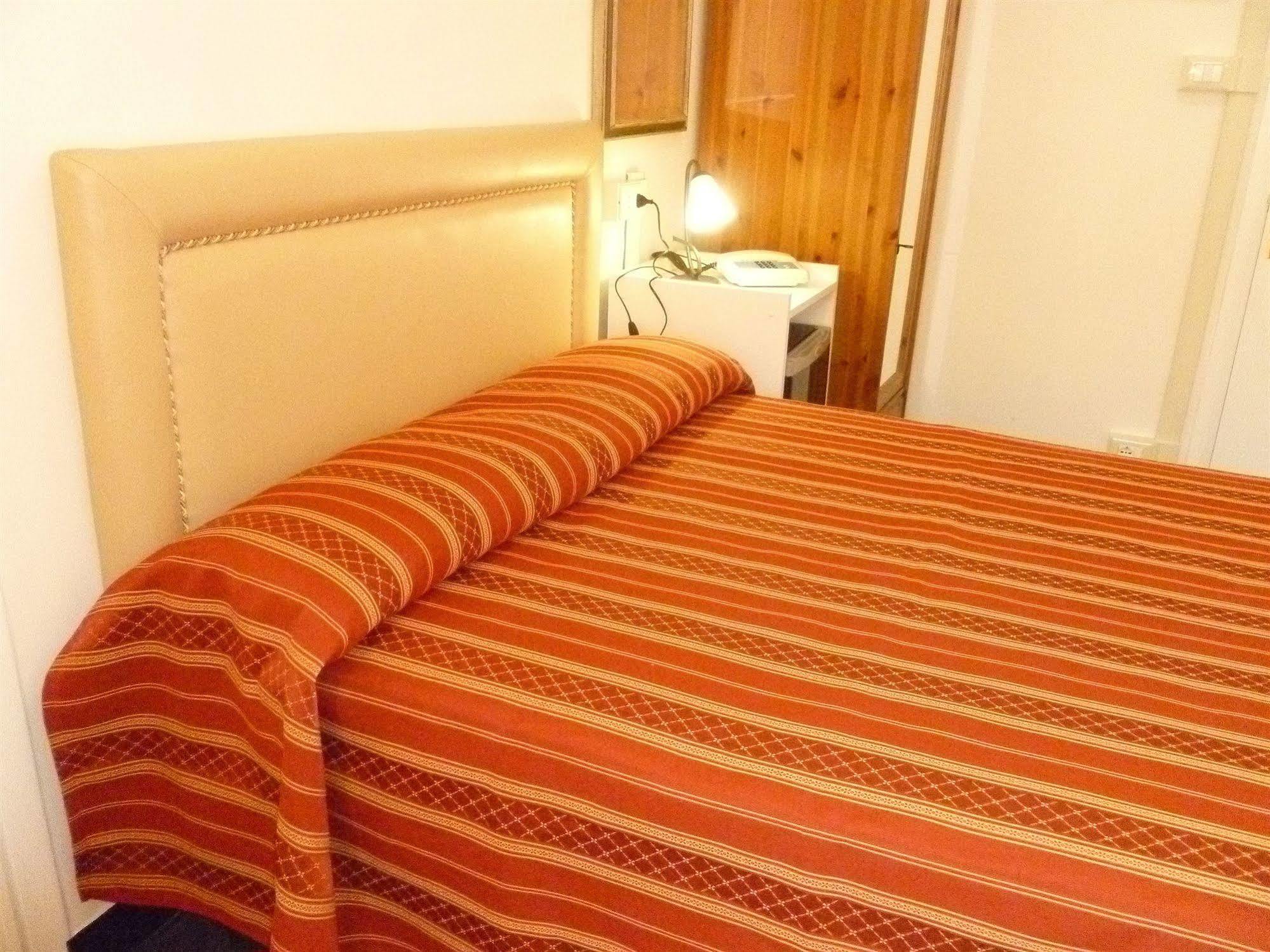 Hotel Agnello D'Oro Genova Buitenkant foto