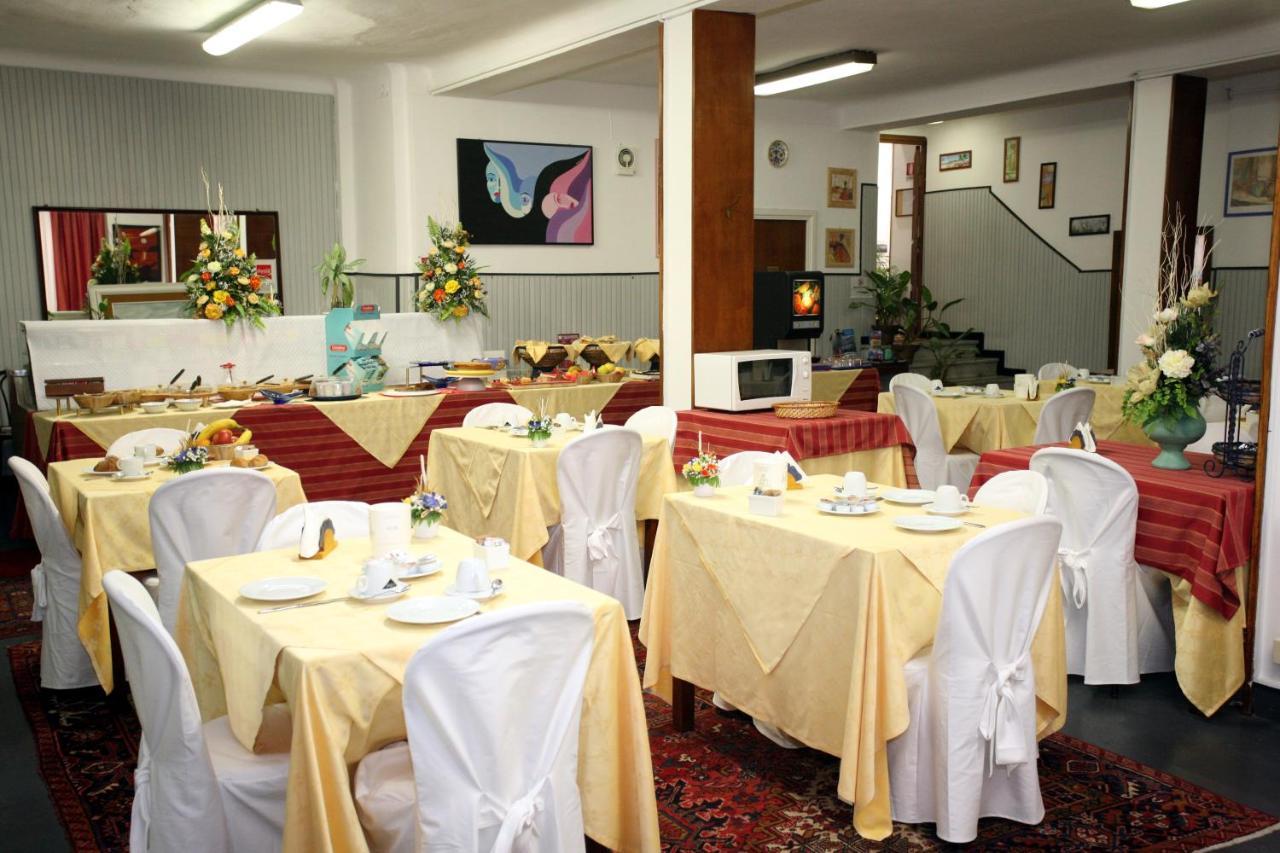 Hotel Agnello D'Oro Genova Buitenkant foto